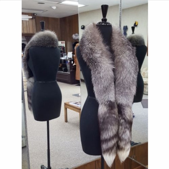 SOLD Indigo Silver dyed Fox Fling with Fox Tails - Picture 3 of 3